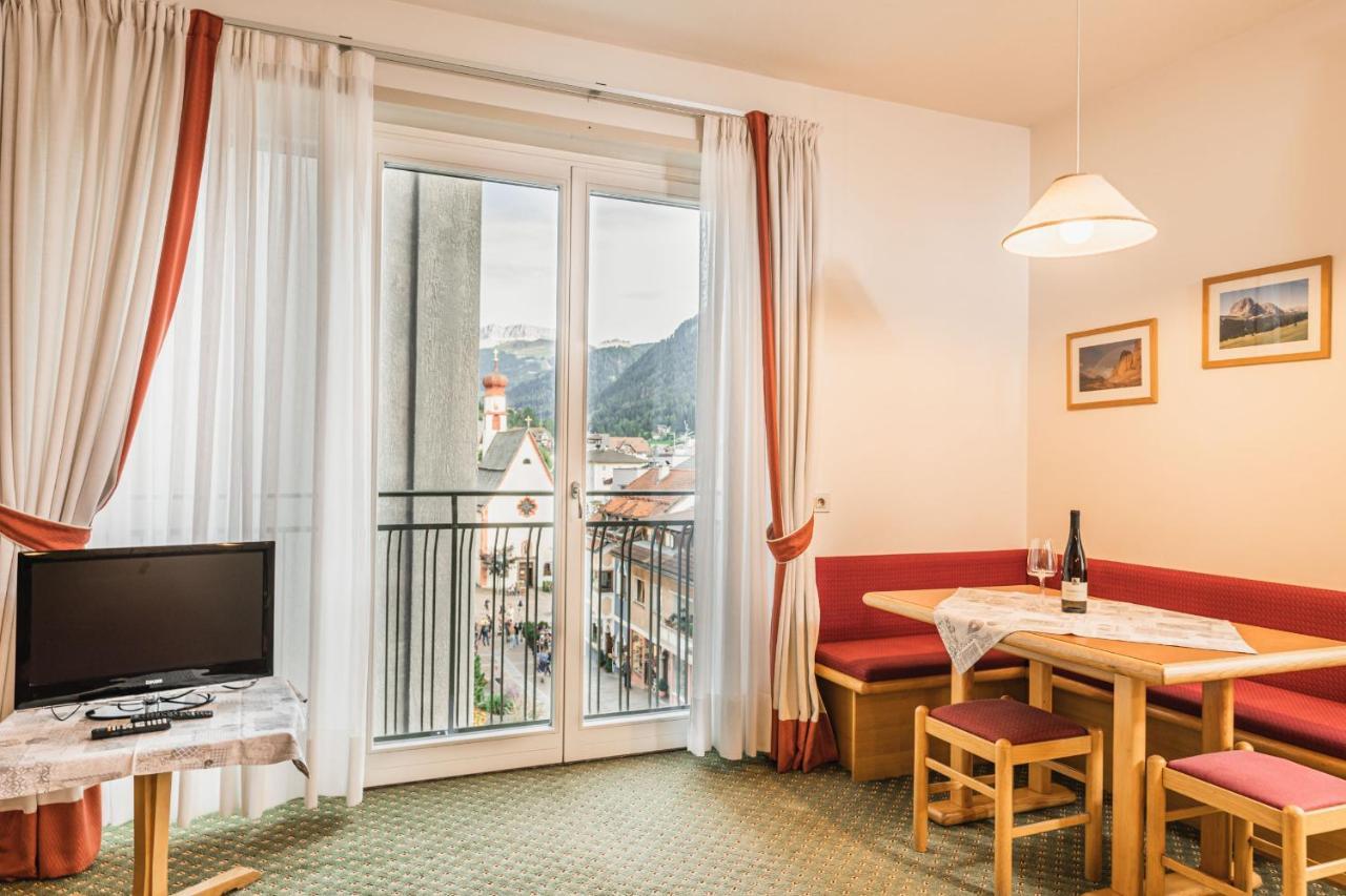 Aquila Dolomites Residence โอติเซ ภายนอก รูปภาพ