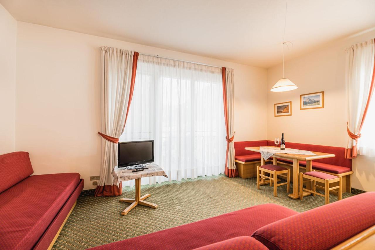 Aquila Dolomites Residence โอติเซ ภายนอก รูปภาพ